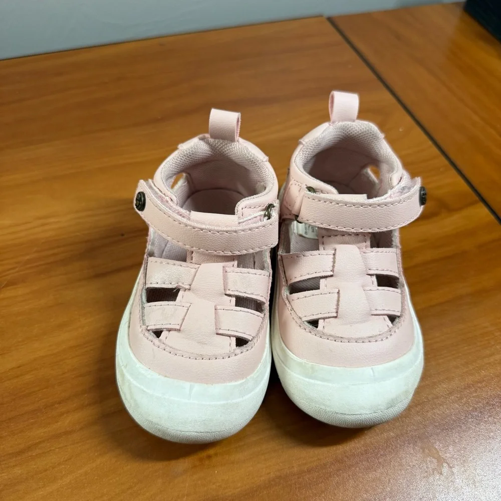 BearPaw‎ Girls Pink Strappy Shoe Sandal Closed Toe Light Pink Comfort T5